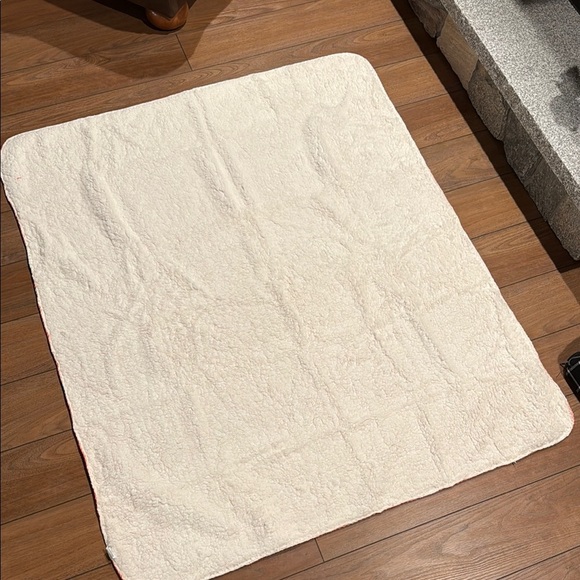 Aperol Spritz Orange Sherpa Blanket NWOT - Picture 4 of 7